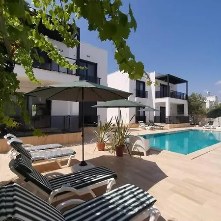Apartman 300m To 2 Bedroom Garden Floor Flat With Pool B1 - Yeni Duenya *