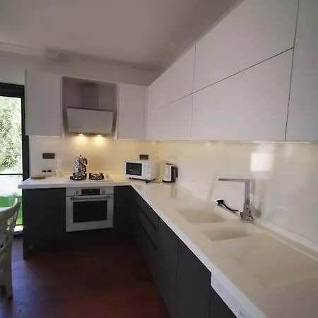 Apartman 300m To 2 Bedroom Garden Floor Flat With Pool B1 - Yeni Duenya *