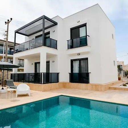 300m To 2 Bedroom Garden Floor Flat With Pool B1 - Yeni Dünya