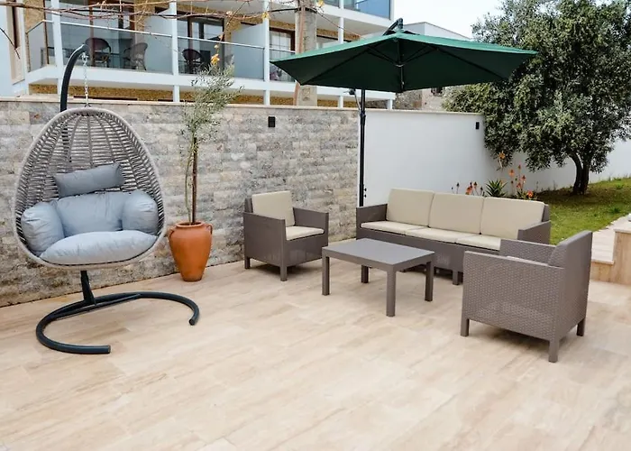 300m To 2 Bedroom Garden Floor Flat With Pool B1 - Yeni Dünya Apartamento