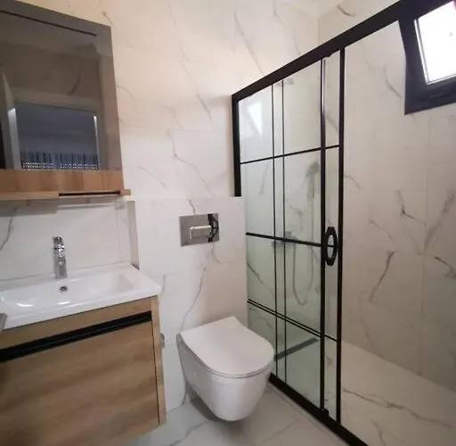 300m To 2 Bedroom Garden Floor Flat With Pool B1 - Yeni Dünya Apartamento *